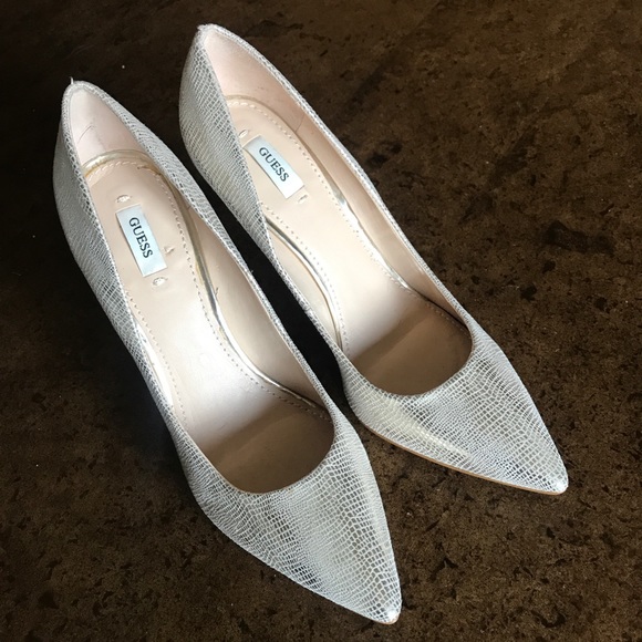 LIKE NEW! Guess Plasma Gold Stiletto Heels! - Picture 2 of 8